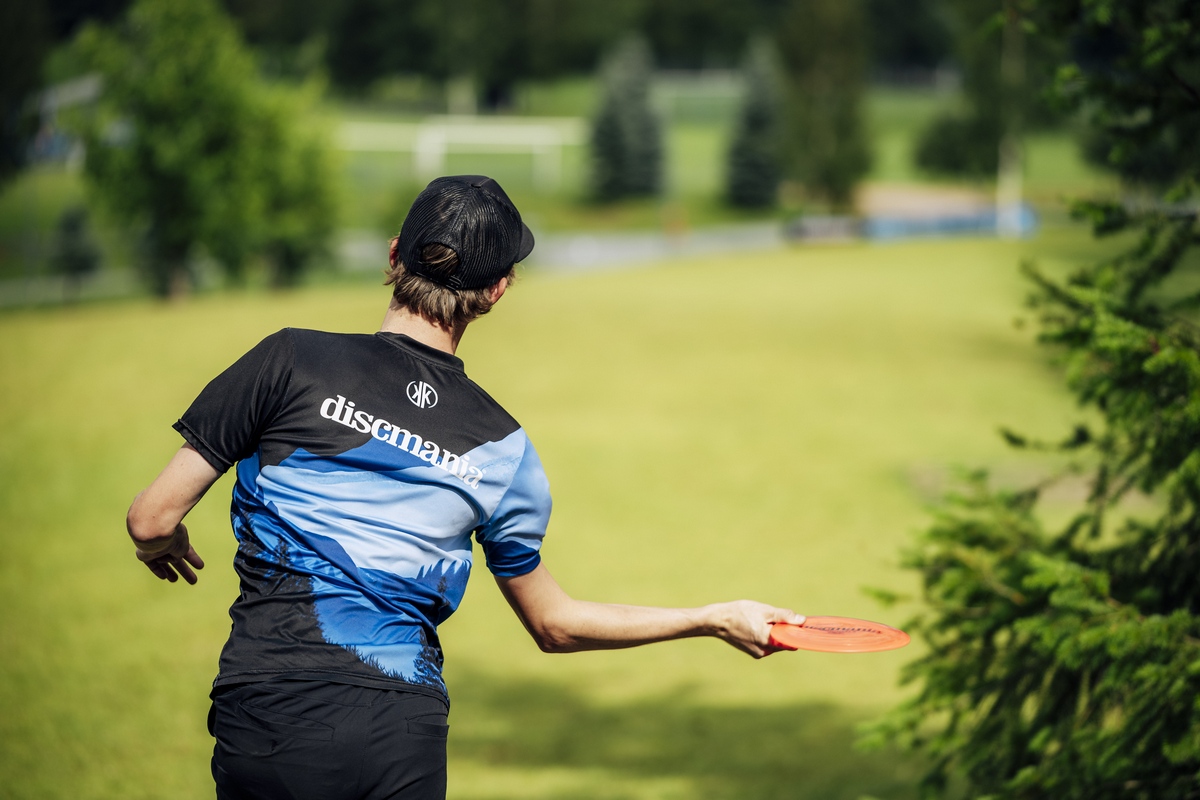 Pourquoi acheter son panier disc golf chez Arena Disc Golf